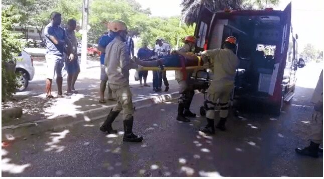Bombeiros socorrem vítimas de acidente de trânsito em Corumbá