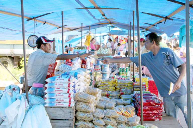 Feriado antecipa feira livre da rua Venceslau de Barros