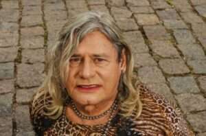 Leia mais sobre o artigo Ex-militar de Corumbá, Afrodite é transexual famosa em propaganda da Shell