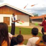 Projeto “O Circo vai a uma Escola das Águas” leva arte circense a alunos no Pantanal