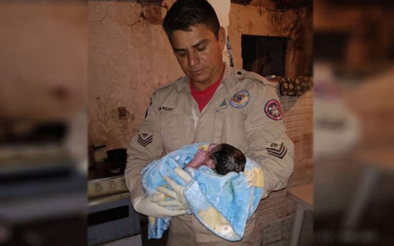 Bombeiros auxiliam em nascimento de criança em casa no centro de Corumbá