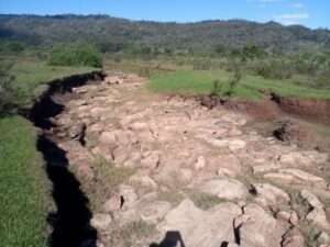 Leia mais sobre o artigo Nascente do Salobra seca e ameaça turismo na Serra da Bodoquena