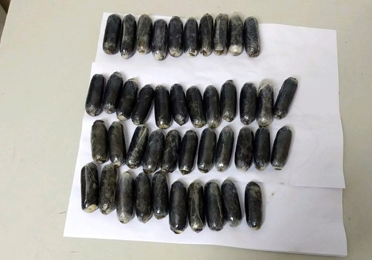 Adolescente que engoliu capsulas de cocaína na Bolívia continua internada na Santa Casa de Corumbá