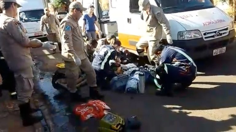 Menino de 13 anos sofre descarga elétrica ao usar barra de ferro para pegar pipa em fiação