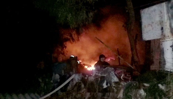 Incêndio consome depósito de reciclagem no Cristo Redentor | vídeo