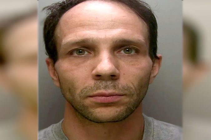 Brasileiro é condenado à prisão perpétua no Reino Unido por matar ex-companheira