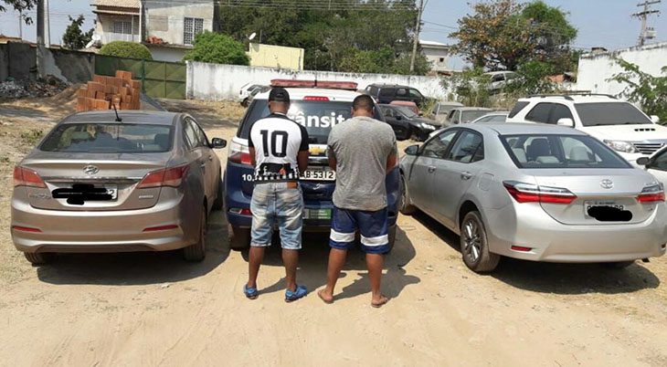 PM prende quatro pessoas e recupera dois veículos furtados que seriam levados para Bolívia