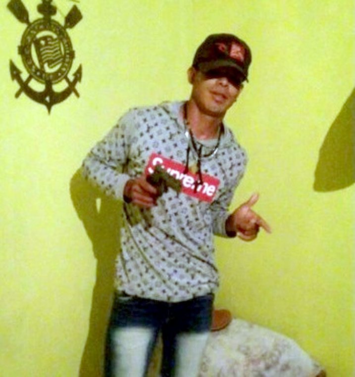 Jovem que confessou ter matado estudante em sala de aula ostentava fotos com arma em rede social 2 vida loka2