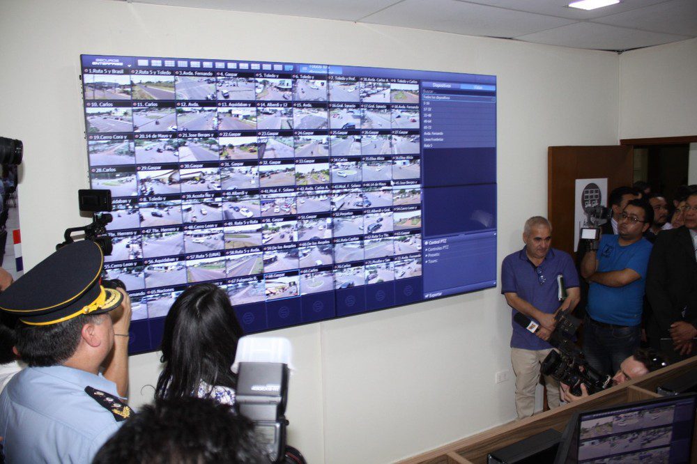 Paraguai instala sistema de monitoramento na fronteira após número de execuções dobrar 2 cameras