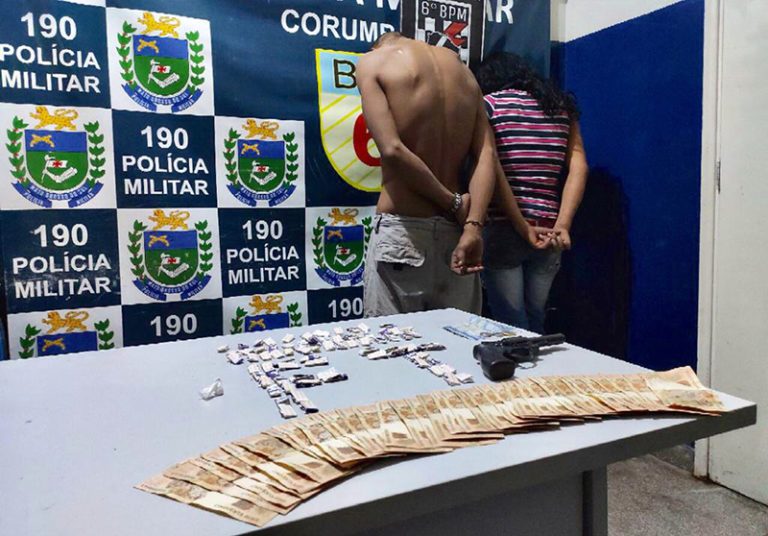 Em abordagem no “buracão da treze” casal é preso por tráfico de drogas
