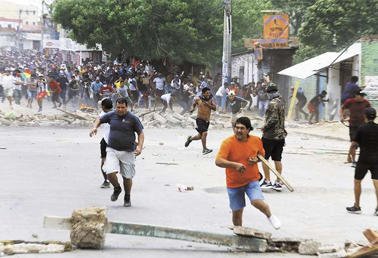 Sexto dia de protestos na Bolívia é marcado por confrontos e 30 pessoas ficam feridas