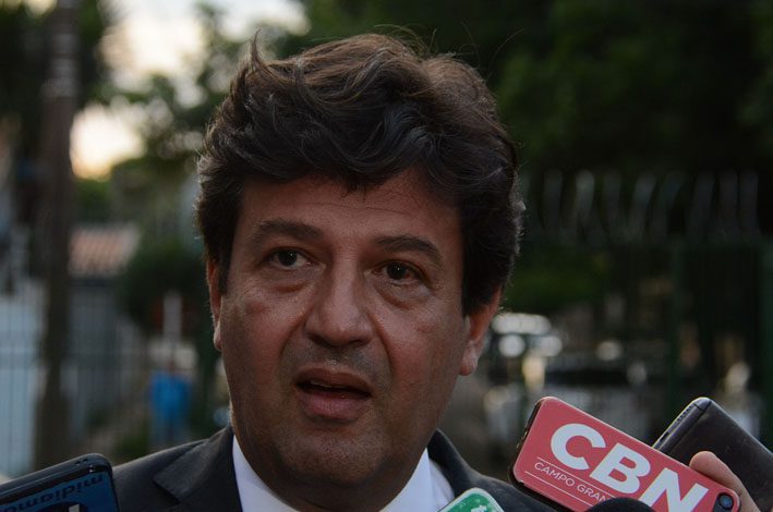 “A gente vacinou mais gado do que gente”, diz Mandetta sobre o Sarampo