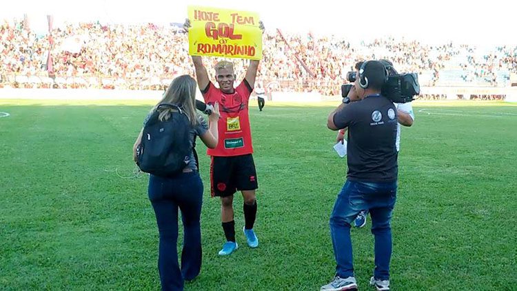 Revelado na base do Corumbaense Romarinho vira ídolo e comemora título em MG