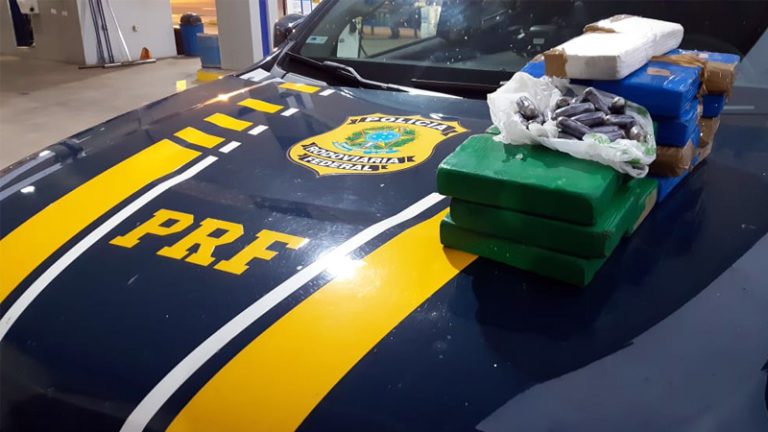 Casal de bolivianos são flagrados transportando cocaína em tanque de combustível na BR-262