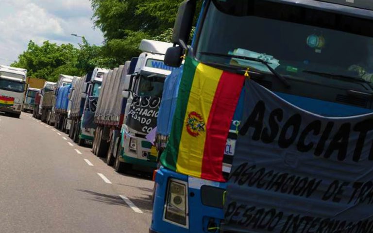 Caminhoneiros prometem fechar todas as fronteiras da Bolívia até esta quinta-feira