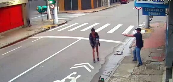 Moradora de rua é morta a tiros após pedir um real para autor
