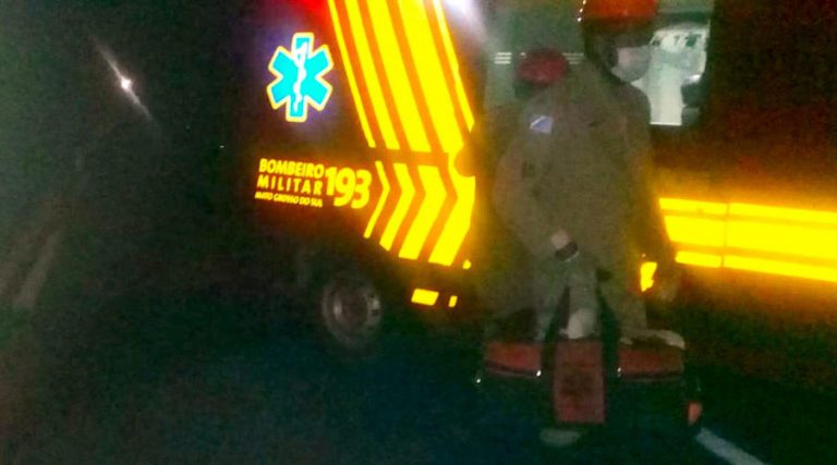 Motociclista tem perna quebrada em acidente na BR-262 