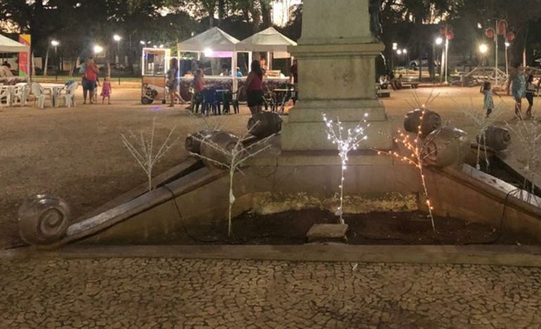 Opinião | R$ 111 mil de decoração e o natal que era para brilhar não brilha