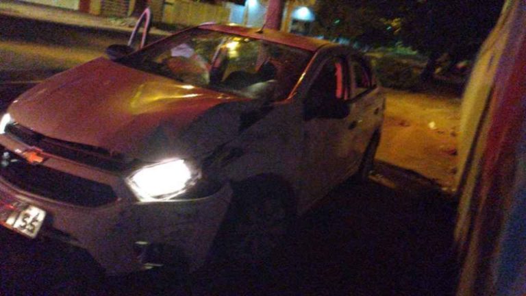 Motorista de aplicativo é sequestrado por dupla e se salva ao pular de carro em movimento na Capital