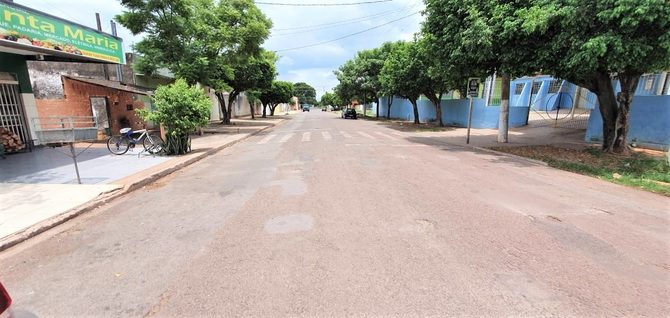 Vereador cobra prefeitura por recuperação de pavimento de ruas no Centro América e Universitário