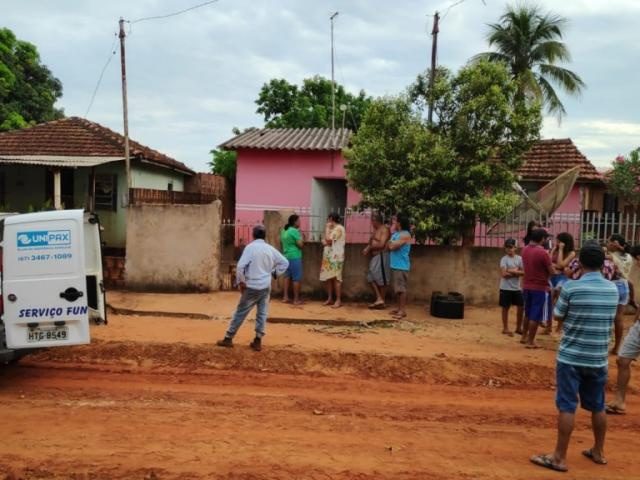 Mulher é morta a golpes de martelo por homem que namorava há três meses