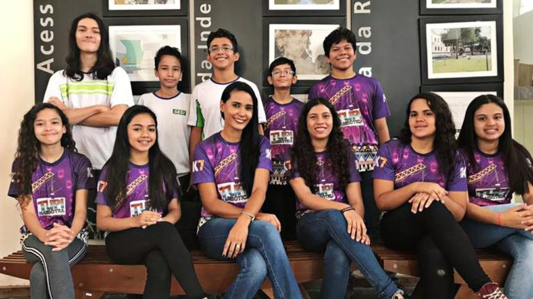 Alunos de Corumbá criam tijolo sustentável que beneficia população carente