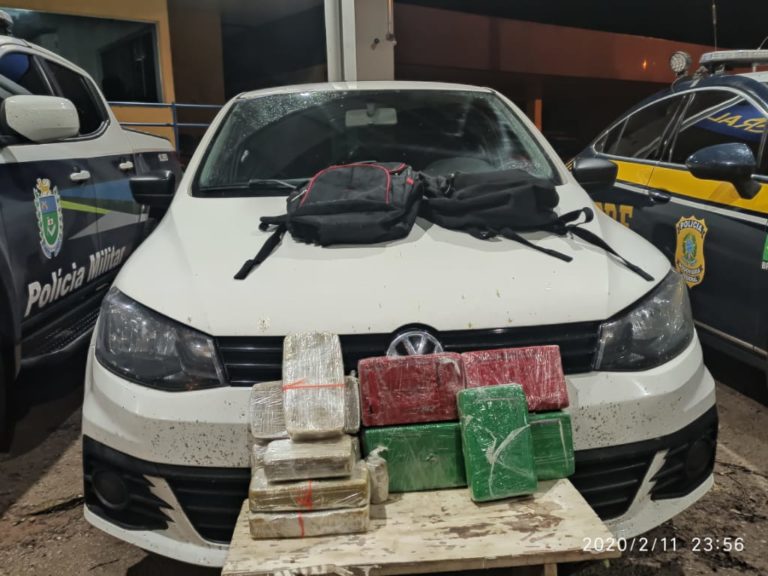 Para fugir do flagrante, traficantes jogam drogas pela janela, mas acabam presos pela PRF