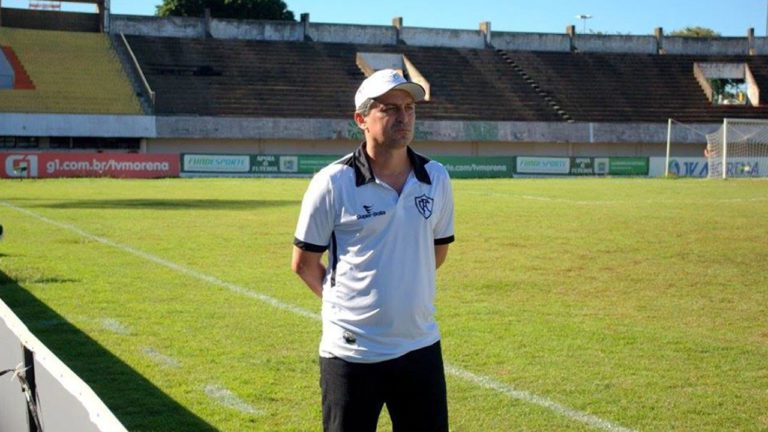 Corumbaense anuncia troca de treinador e dispensa de seis atletas após derrota em estreia