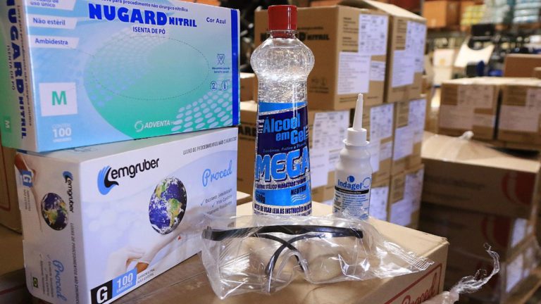 Governo começa distribuição de Kits para combate ao coronavírus