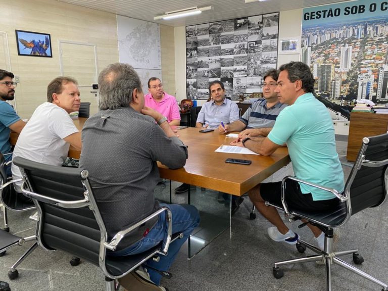 Prefeitura de Campo Grande Cancela aulas por 15 dias e proíbe eventos com mais de 100 pessoas