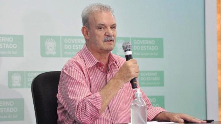 Profissionais que atenderam primeira vítima de Covid-19 também contraíram doença, diz secretário