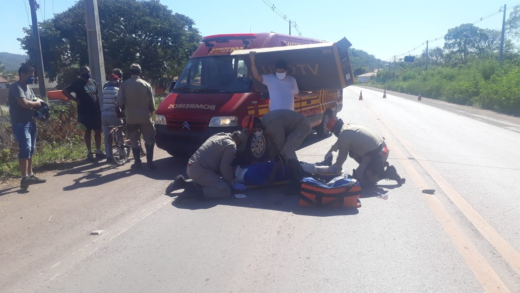 Motociclista fica ferido após colisão com caminhonete no Anel Viário