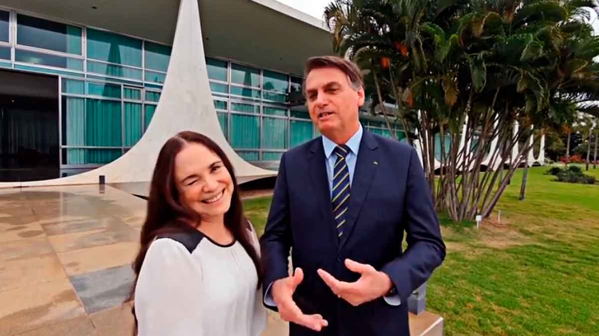 Regina Duarte deixa comando da pasta da cultura no governo Bolsonaro