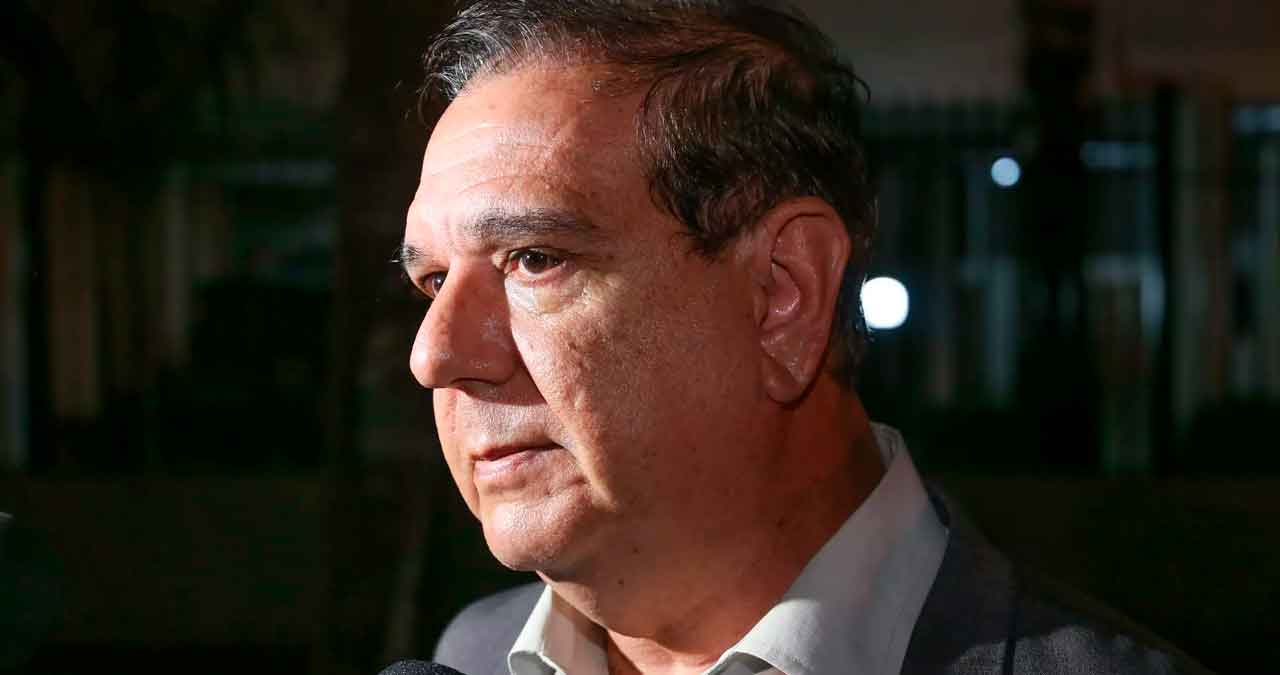 Diretor culpa nova lei por assassino de policiais estar sem algemas