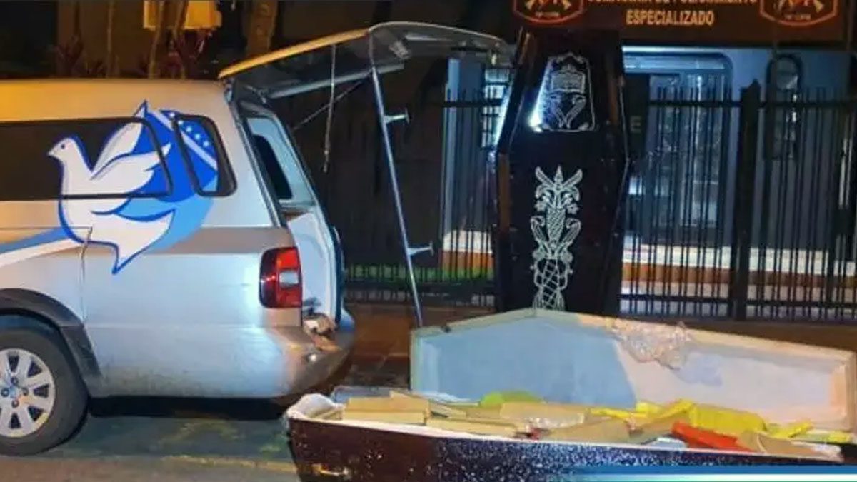 VÍDEO: Traficantes colocam maconha em caixões de mortos por coronavírus para passar por MS