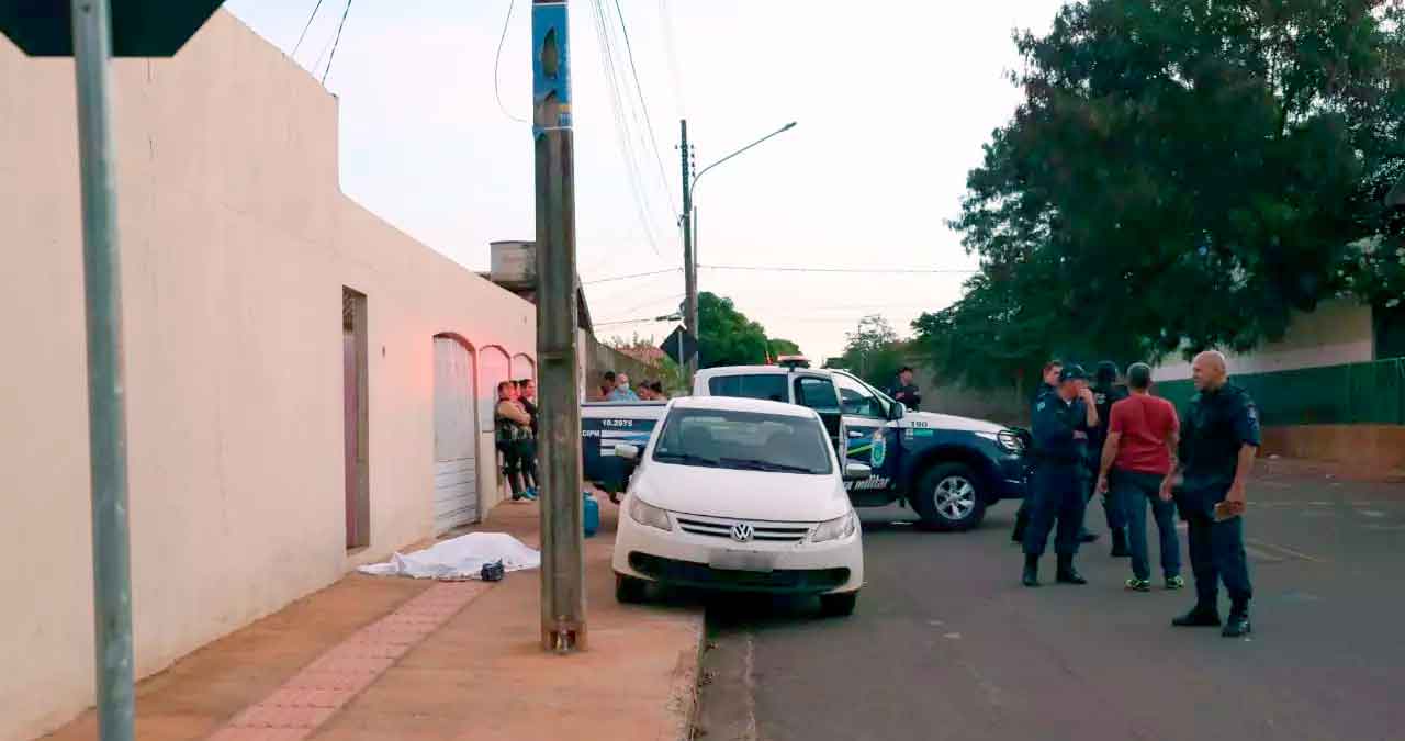 Mulher mata namorado a facadas durante churrasco em Campo Grande