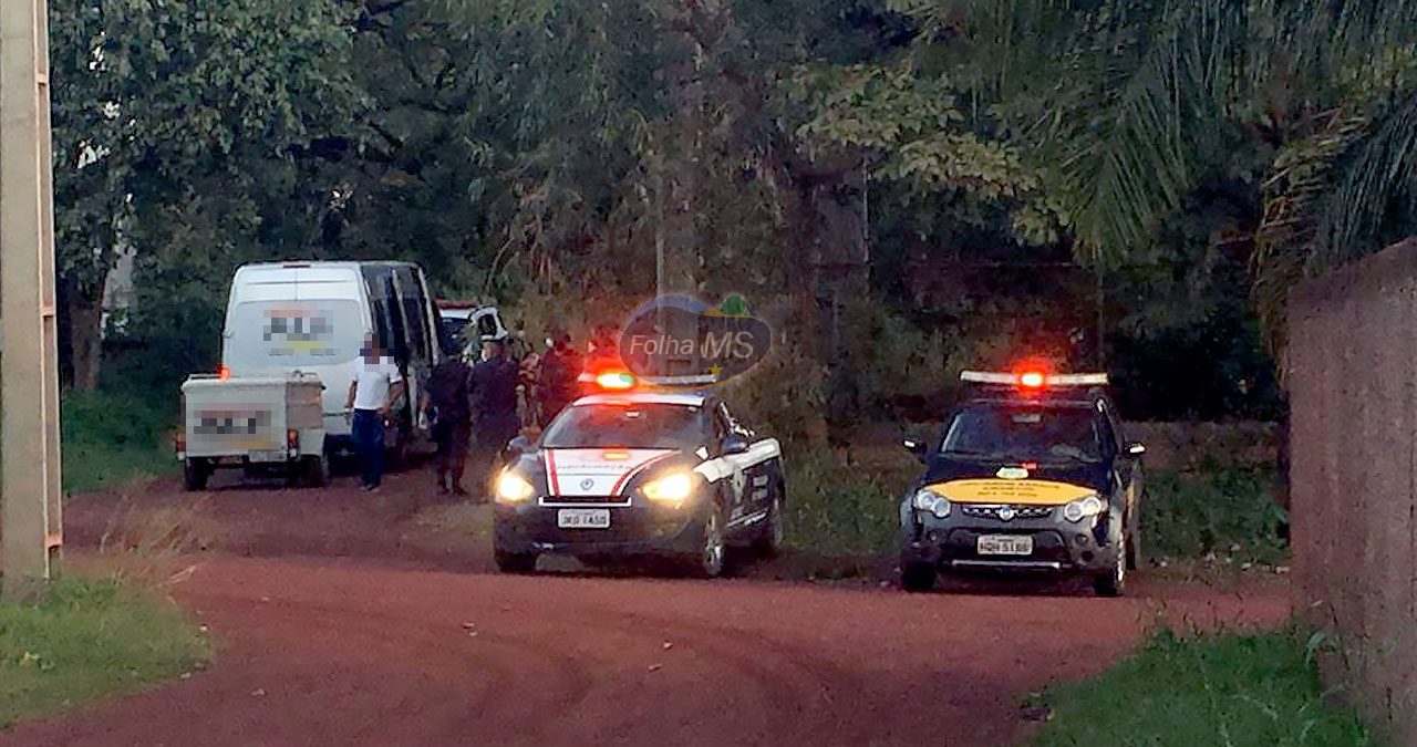 Van flagrada fazendo transporte irregular de passageiros é apreendida em Corumbá