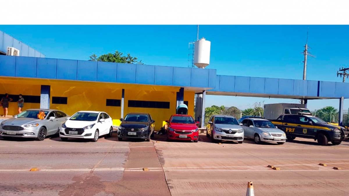 Leia mais sobre o artigo PRF recupera três veículos e prende quadrilha envolvida no transporte em Corumbá