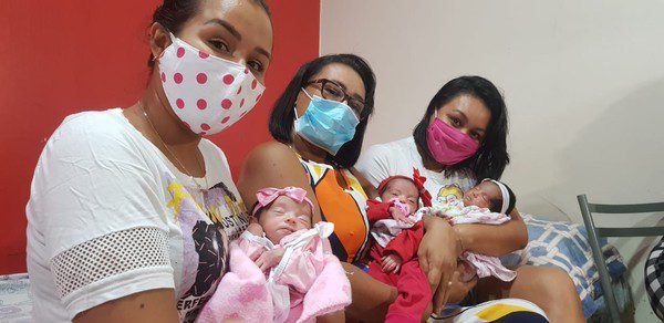 Mãe que esperava trigêmeas descobre quarta filha 'surpresa' na hora do parto em maternidade de Manaus 3 whatsapp image 2020 07 22 at 21.20.35 1