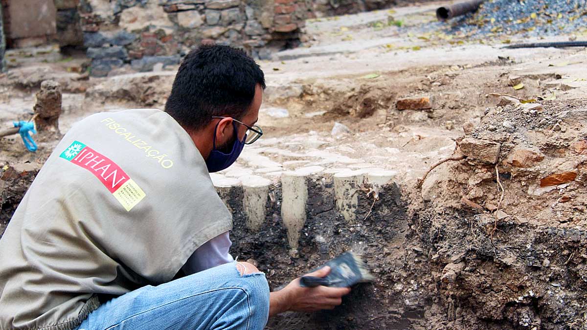 Leia mais sobre o artigo Restauração de antigo hotel revela achado arqueológico em Corumbá