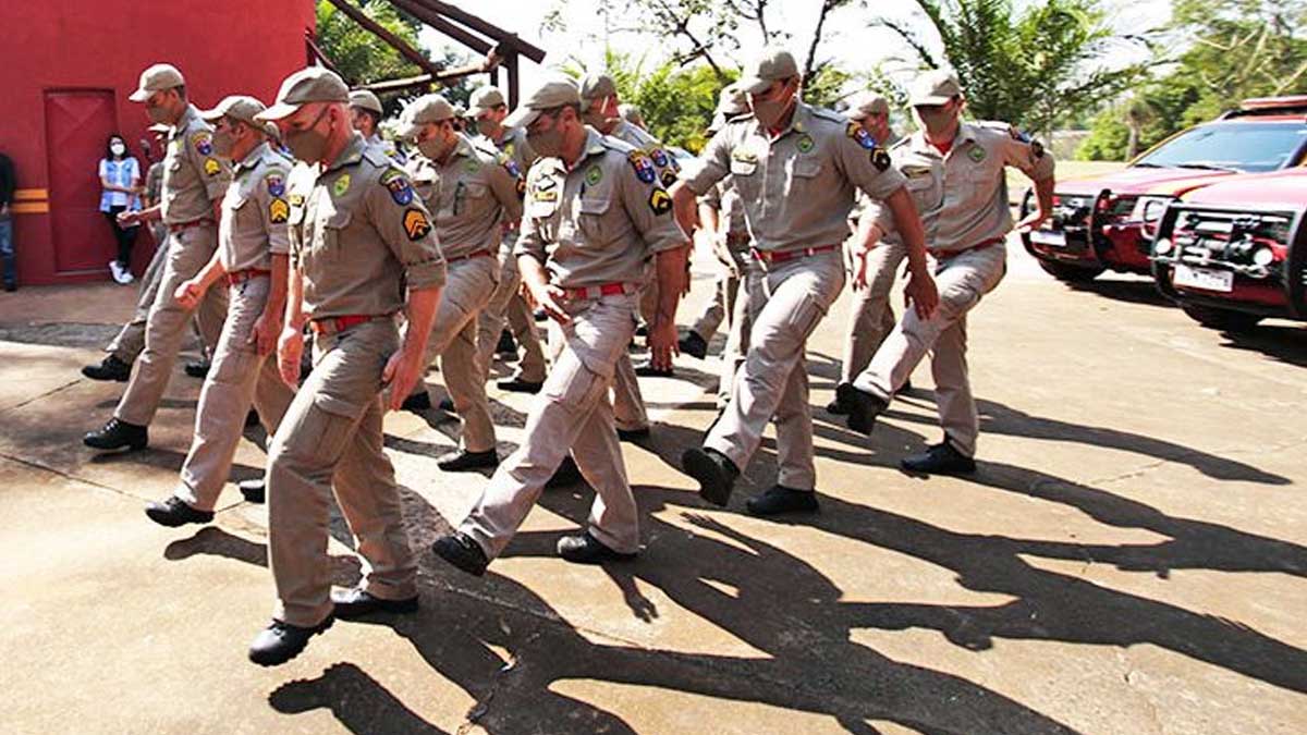 No momento, você está visualizando Combate às queimadas no Pantanal ganha reforço de bombeiros do Paraná