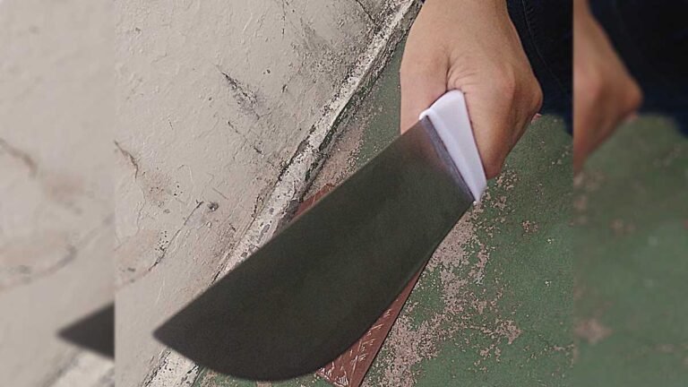 Homem é preso com arma de fogo após ameaçar o próprio pai com facão