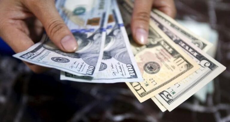 Dólar dispara a R$ 5,77 e atinge a maior cotação em 5 meses