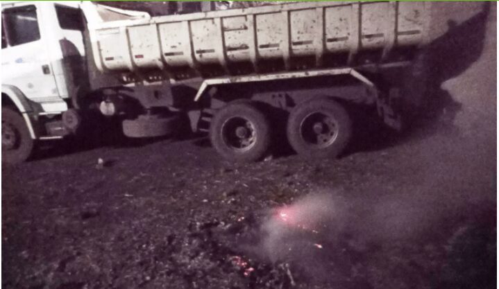 Funcionário de transportadora é flagrado ateando fogo em terreno na BR-262