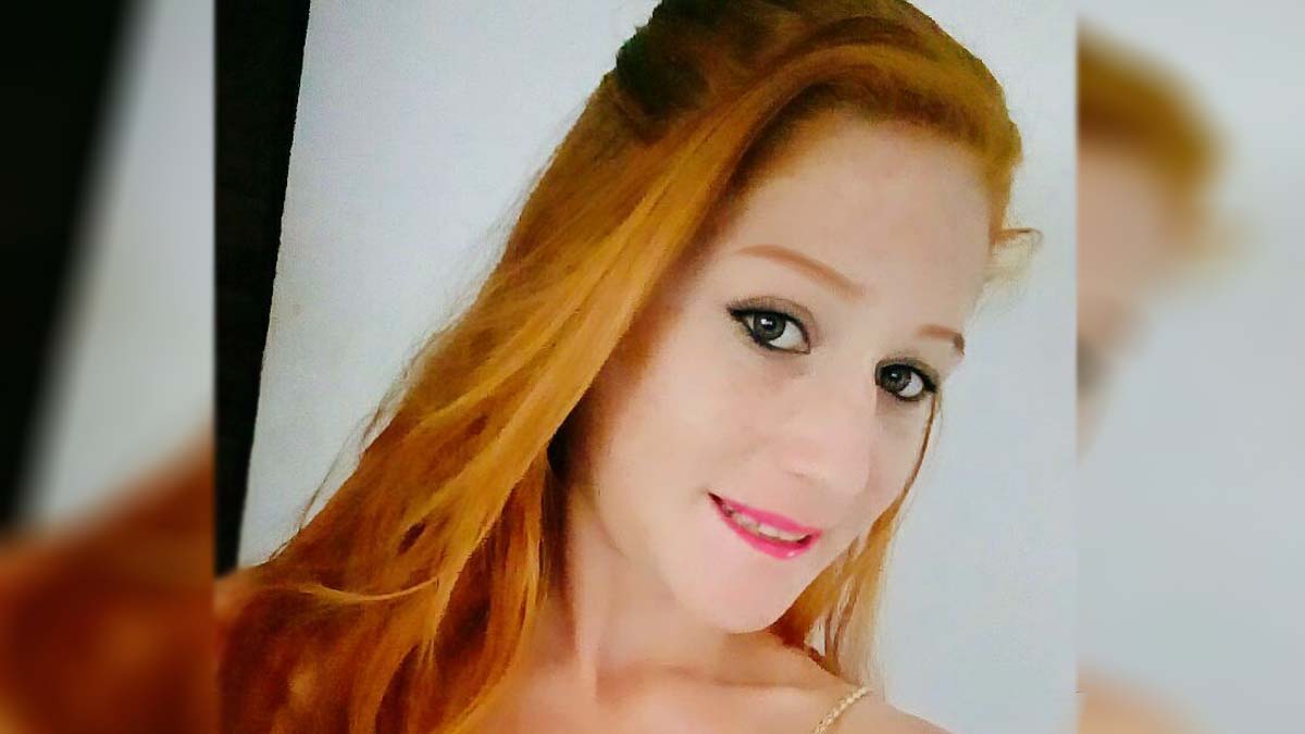 mulher morta facadas