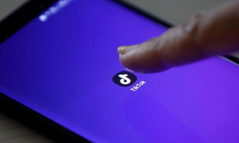 TSE anuncia parcerias com Twitter e TikTok para combater desinformação