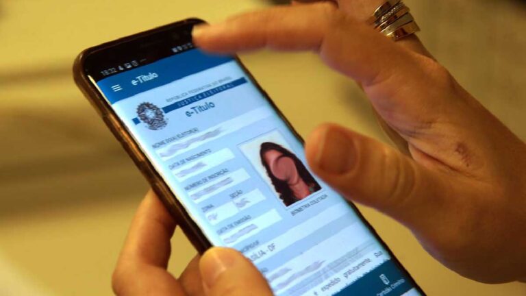 Eleitor tem até hoje para emitir, transferir e regularizar título