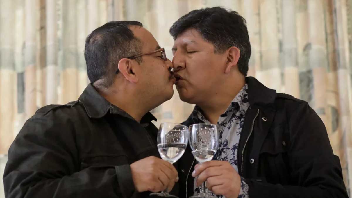 Você está visualizando atualmente Primeiro casamento entre pessoas do mesmo sexo é reconhecido em registro civil na Bolívia