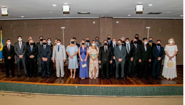 Aumento de 30,21% no salário de secretários da Prefeitura de Corumbá já está em vigor