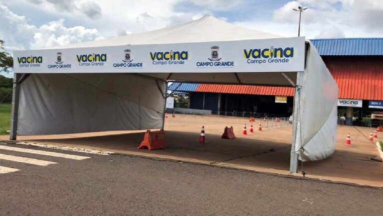 Campo grande inaugura sistema drive-thru para vacinação de idosos contra a covid-19